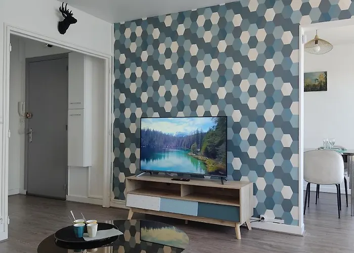 Le Thourottois*centre Ville*wifi*spacieux*confort* Saint-gobain Appartement *